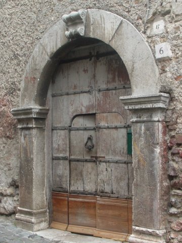 via montebello n.6   palazzo spolidoro